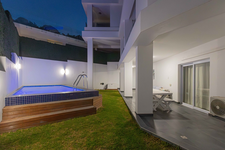 To Let 3 Bedroom Property for Rent in Camps Bay Western Cape